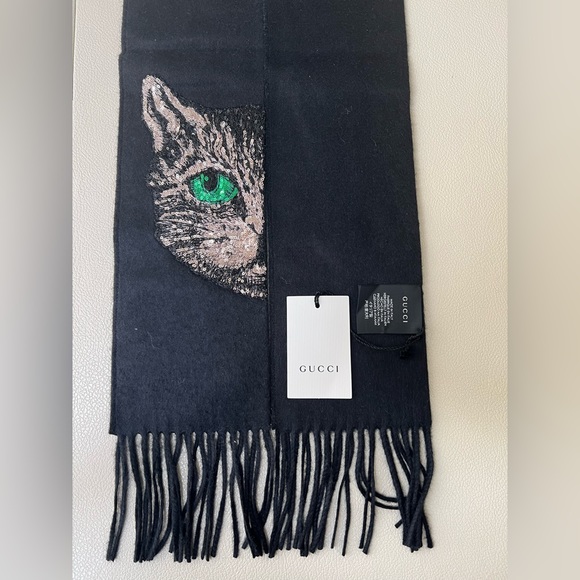 Gucci Silk Scarf with Tags 2018 - Picture 2 of 3